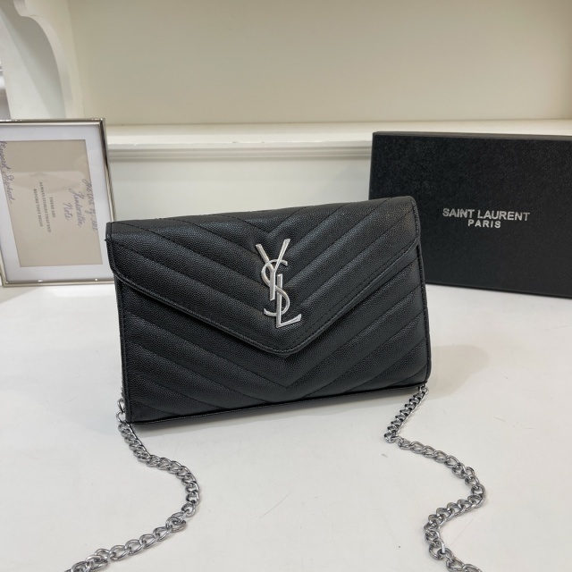 Leather Chained Women Luxury Messenger Bags
