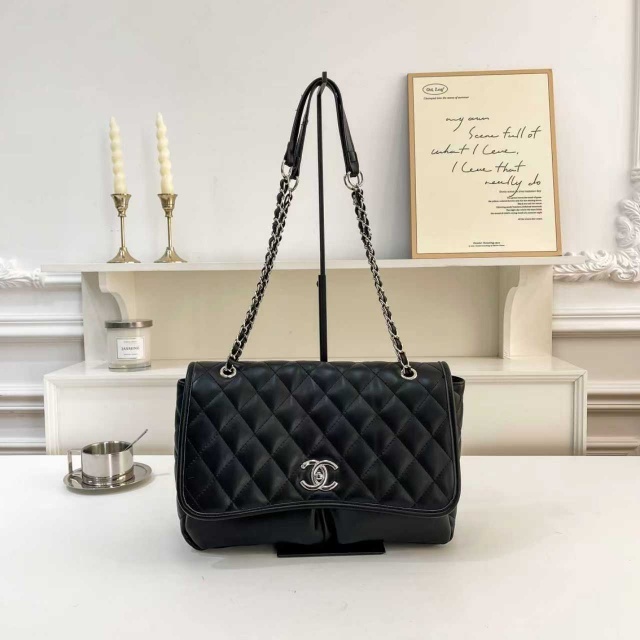 Metal Logo Fashion Suede Women Purses