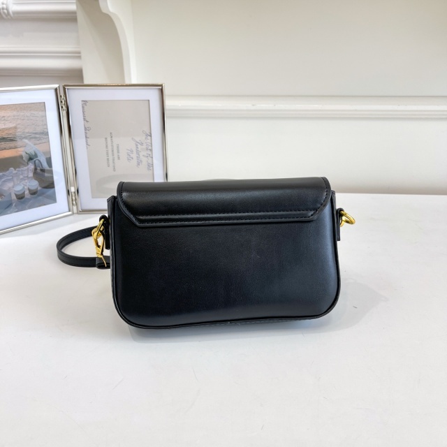 Metal Logo Leather Fashion Messenger Bags