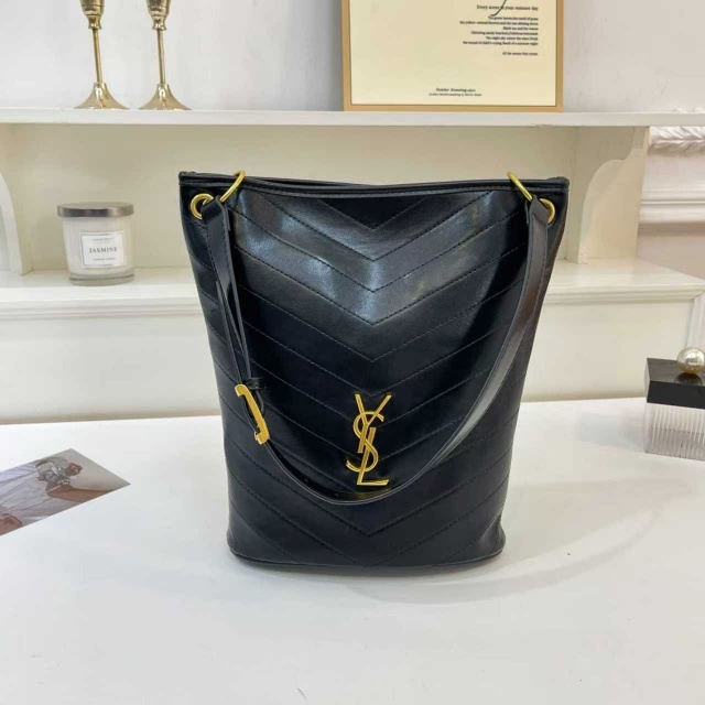 Metal Logo Women Luxury Underarm Bags