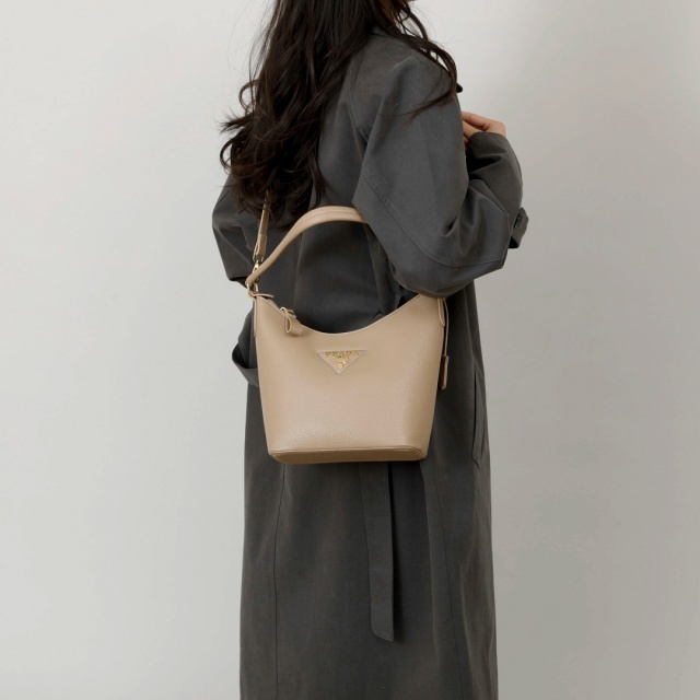 Fashion Logo Women Leather Crossbody Handbags