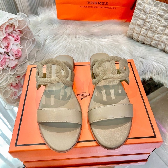 Hollow Out Fashion Women Slippers
