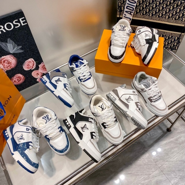 Luxury Fashion Breathable Couple Sneakers