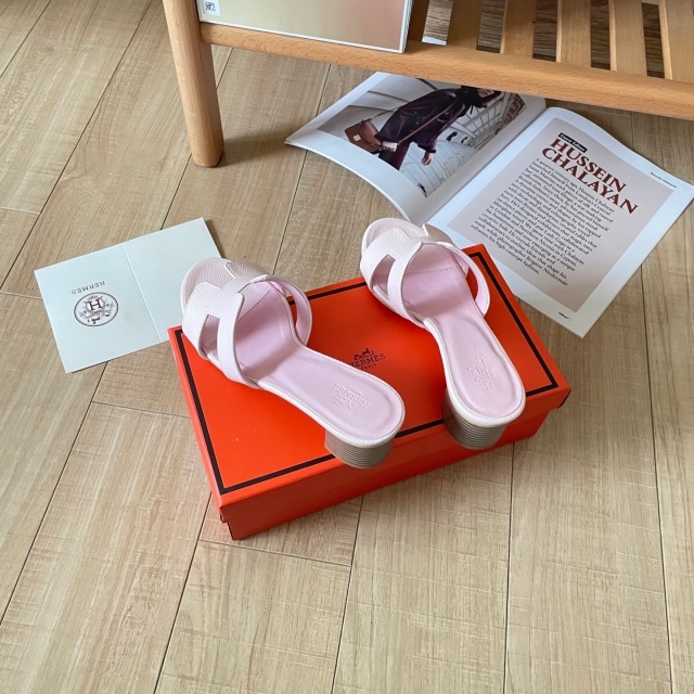 Fashion Hollow Out Women Chunky Sandals