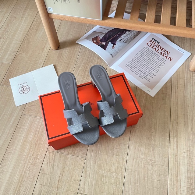 Fashion Hollow Out Women Chunky Sandals