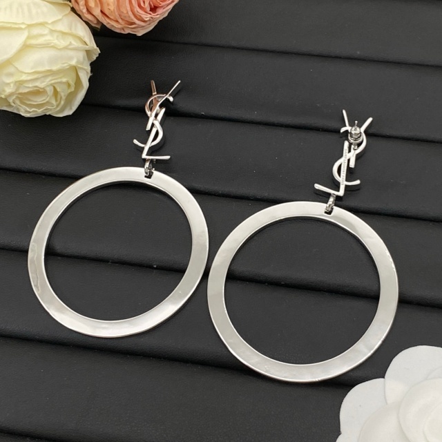 Vintage Style Circle Luxury Earrings
