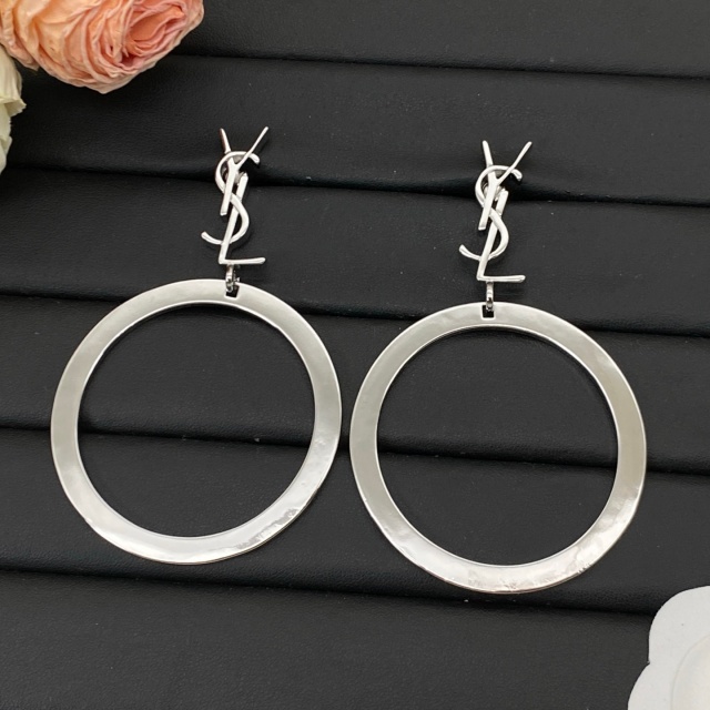 Vintage Style Circle Luxury Earrings