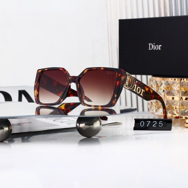 Gradient Color Large Frame Luxury Sunglasses