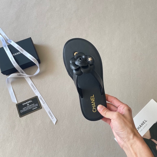 Luxury Fashion Camellia Women Flip Flops