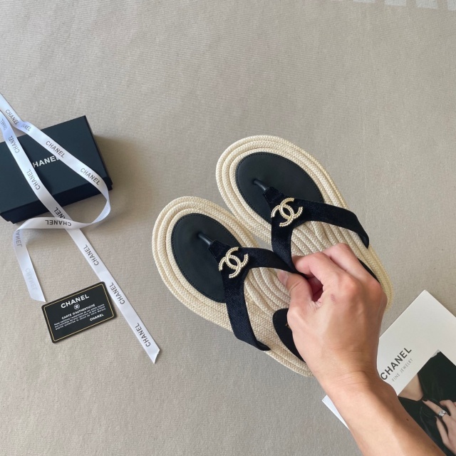 Luxury Fashion Women Beach Flip Flops