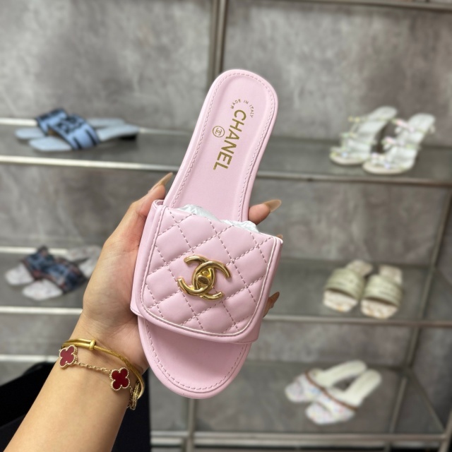 Luxury Fashion Metal Logo Women Casual Slides