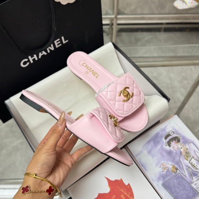 Luxury Fashion Metal Logo Women Casual Slides