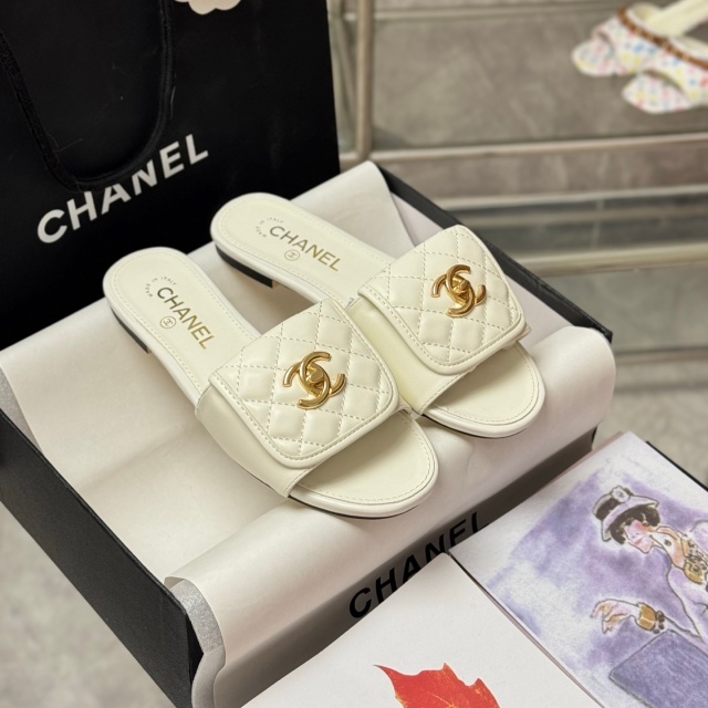 Luxury Fashion Metal Logo Women Casual Slides
