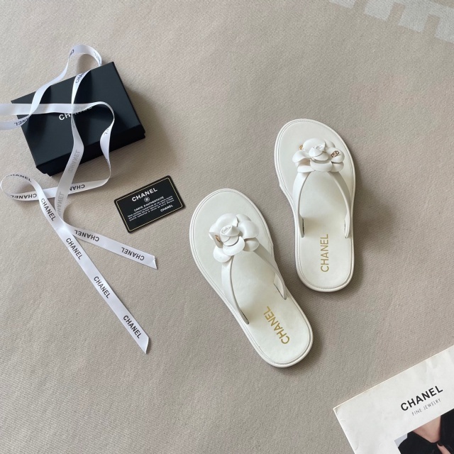 Luxury Fashion Women Camellia Beach Flip Flops
