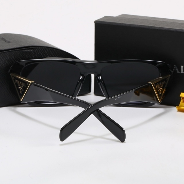 Square Frame Luxury Sunglasses