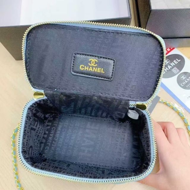 Metal Logo Chained Leather Women Makeup Bags