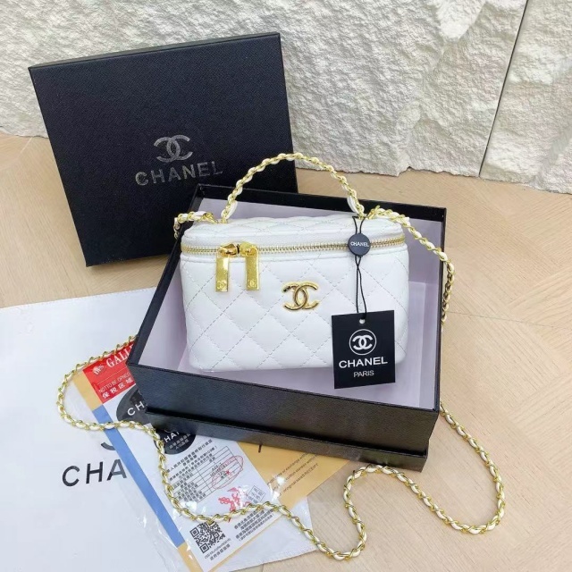 Metal Logo Chained Leather Women Makeup Bags
