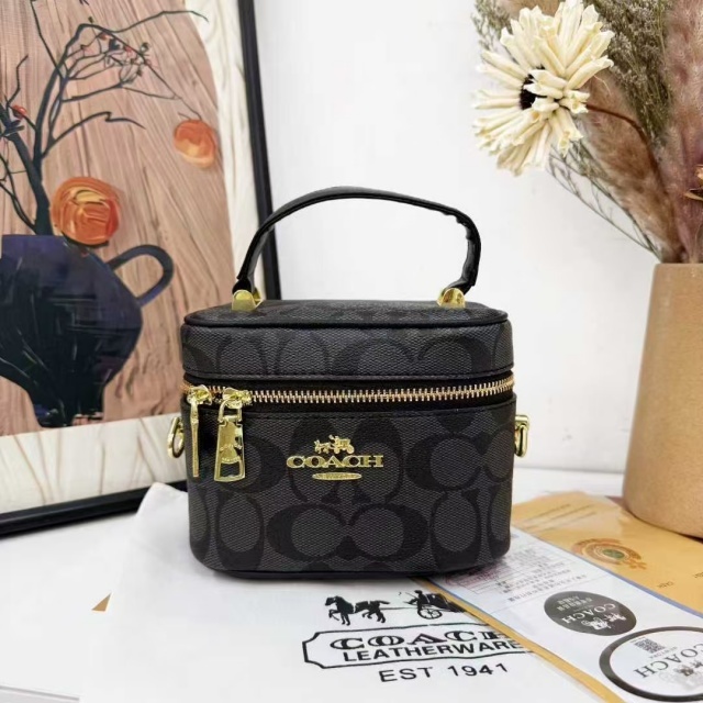 Metal Logo Women Luxury Crossbody Makeup Bags