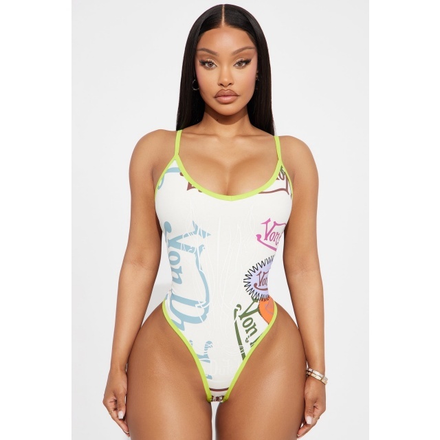 Printed Cami Bodysuit Top Slim Fit Pant Set