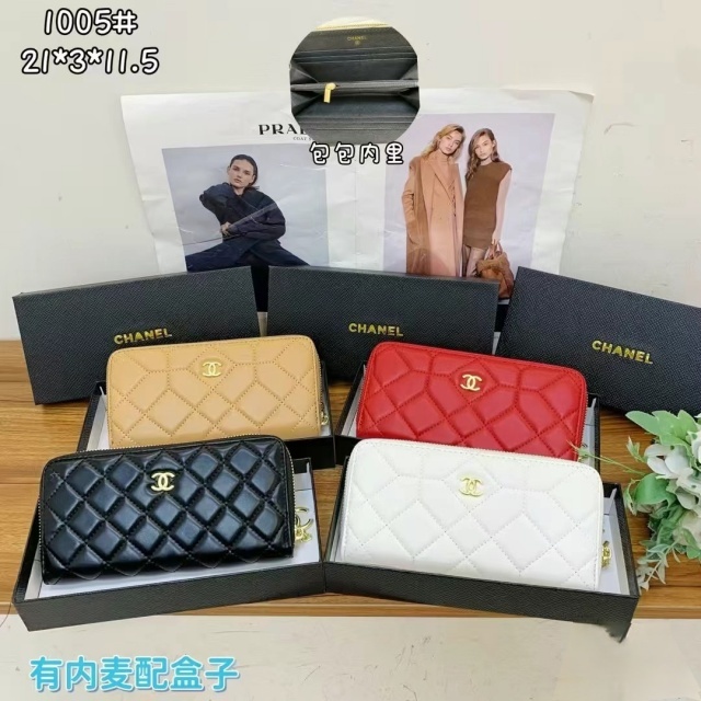 Metal Logo Fashion Leather Wallets