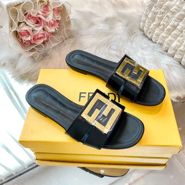 Fashion Metal Logo Women Flat Sandals