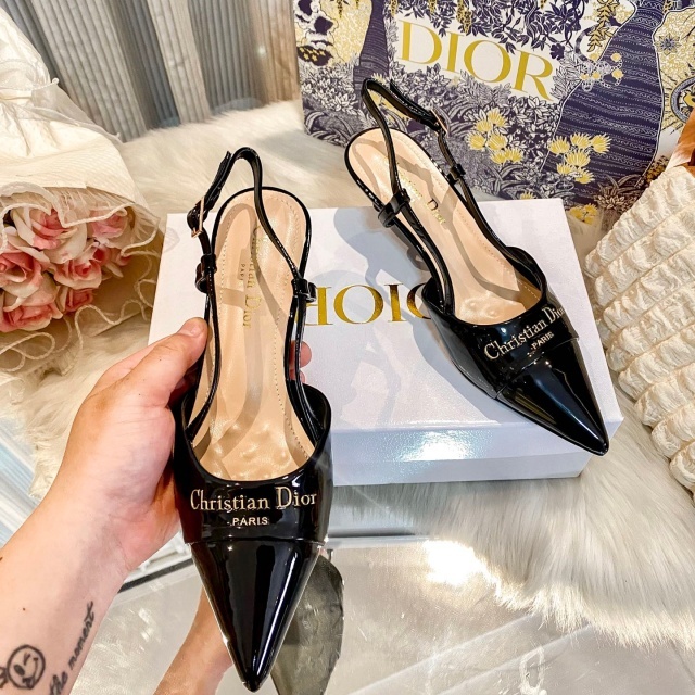 Fashion Pointed Toe Women Luxury Sandals