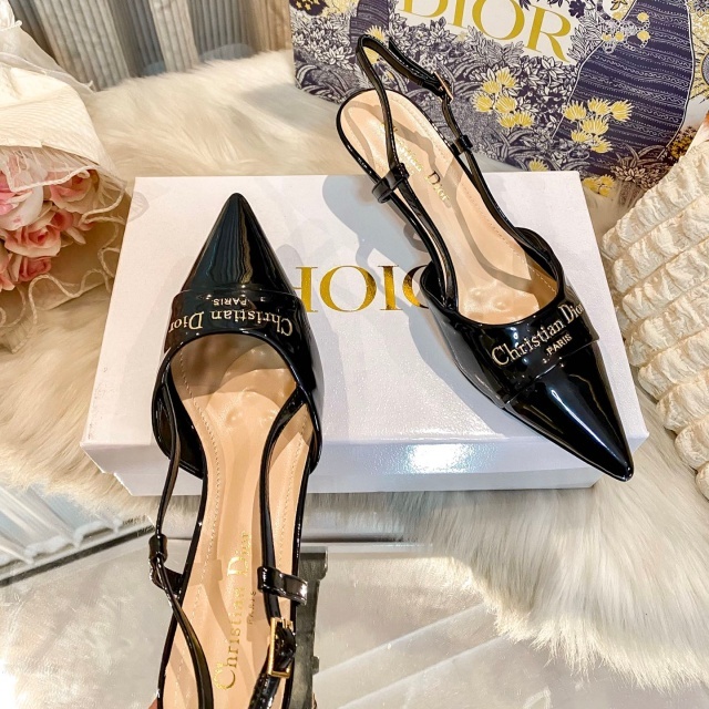 Fashion Pointed Toe Women Luxury Sandals