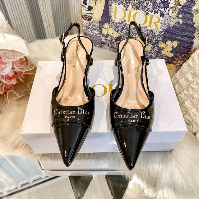 Fashion Pointed Toe Women Luxury Sandals