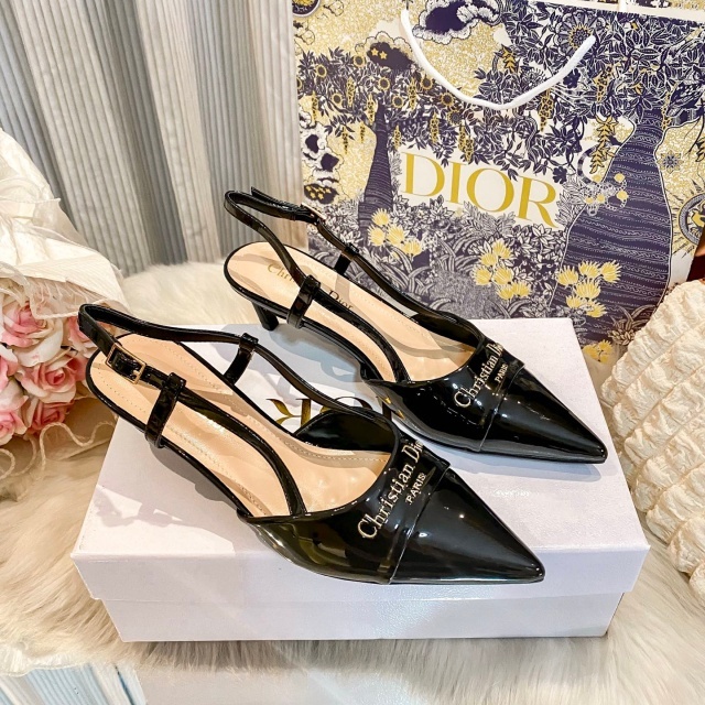 Fashion Pointed Toe Women Luxury Sandals