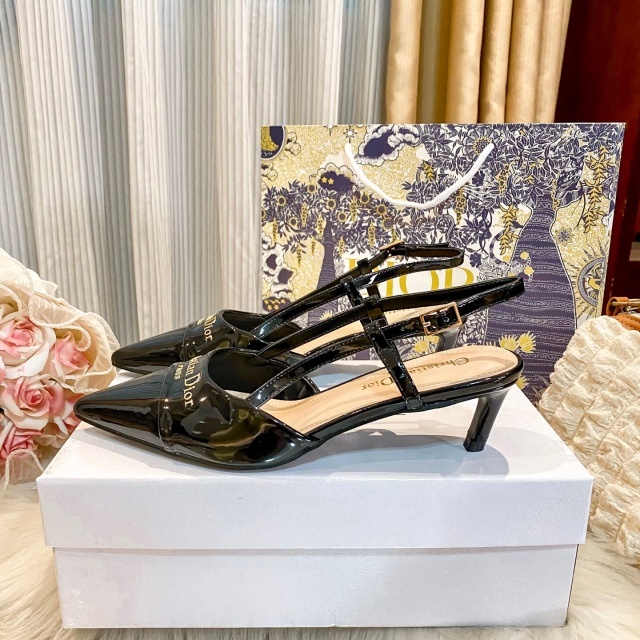 Fashion Pointed Toe Women Luxury Sandals