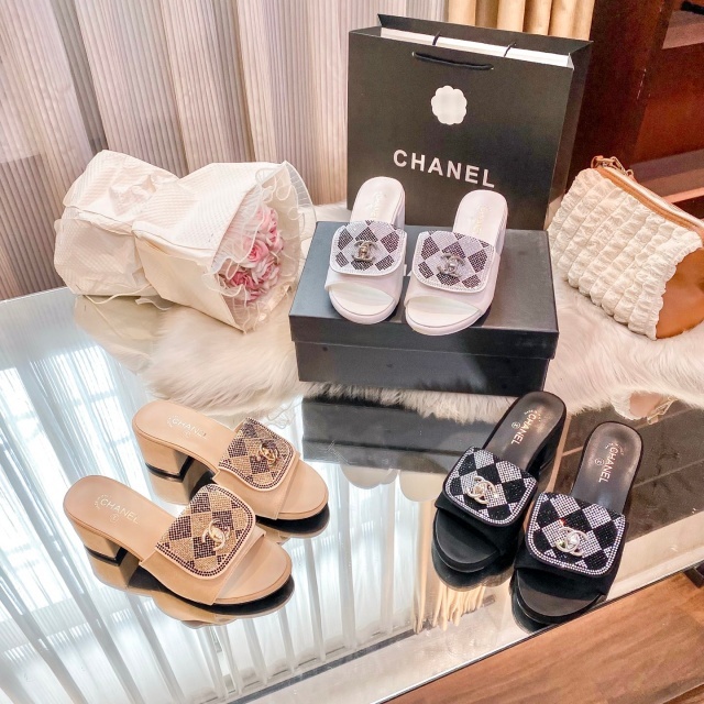 Luxury Fashion Women Chunky Sandals