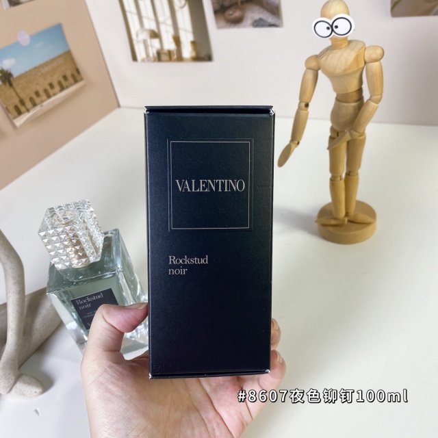 Rockstud Noir Unisex Fragrance