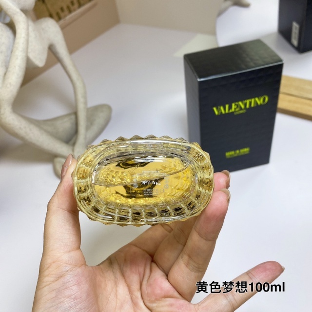 Uomo Born In Roma Yellow Dream Men Perfume