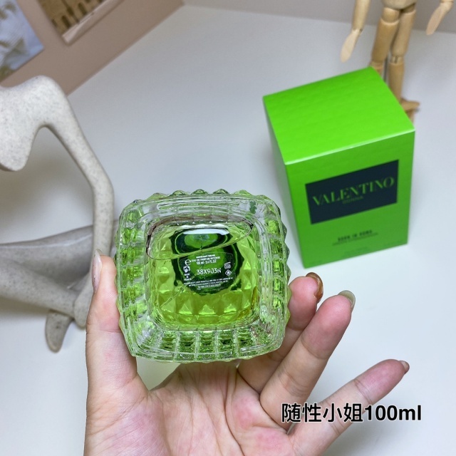 Donna Born in Roma Green Stravaganza Women Fragrance