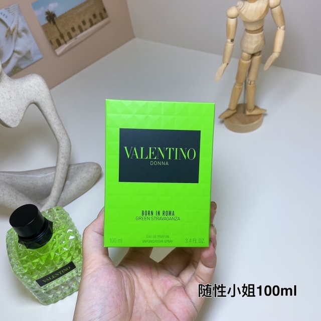 Donna Born in Roma Green Stravaganza Women Fragrance