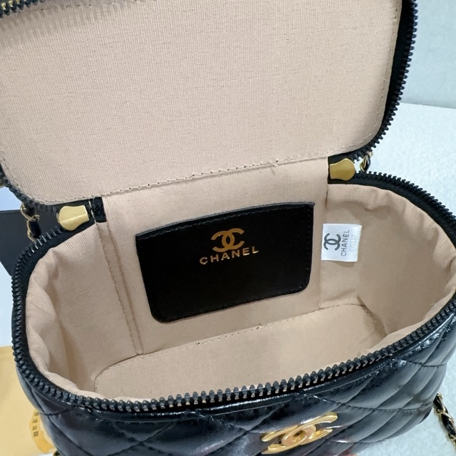 Metal Logo Fashion Leather Makeup Bags