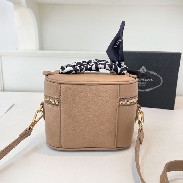 Fashion Logo Women Leather Crossbody Makeup Bags