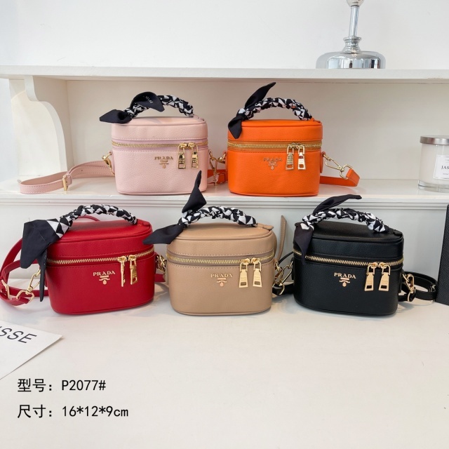 Fashion Logo Women Leather Crossbody Makeup Bags