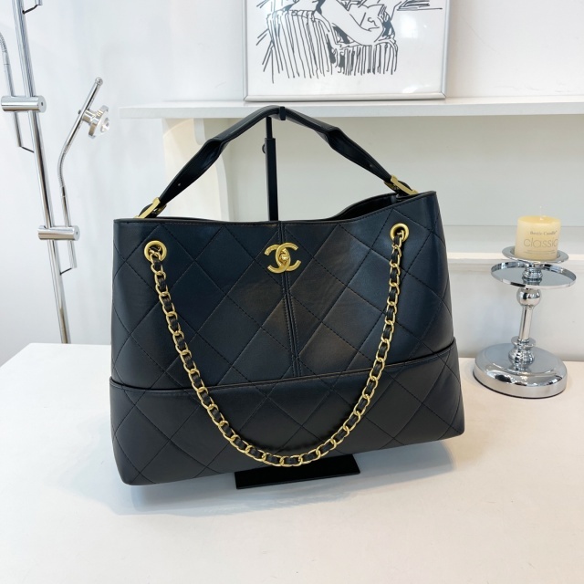 Fashion Metal Logo Women Handbags