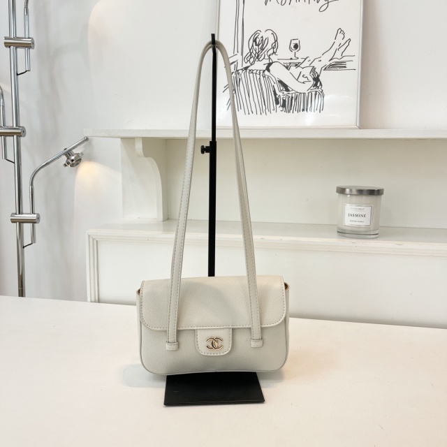 Metal Logo Leather Messenger Bags