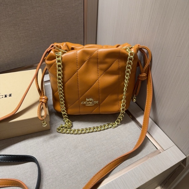 Metal Logo Fashion Leather Bucket Bags
