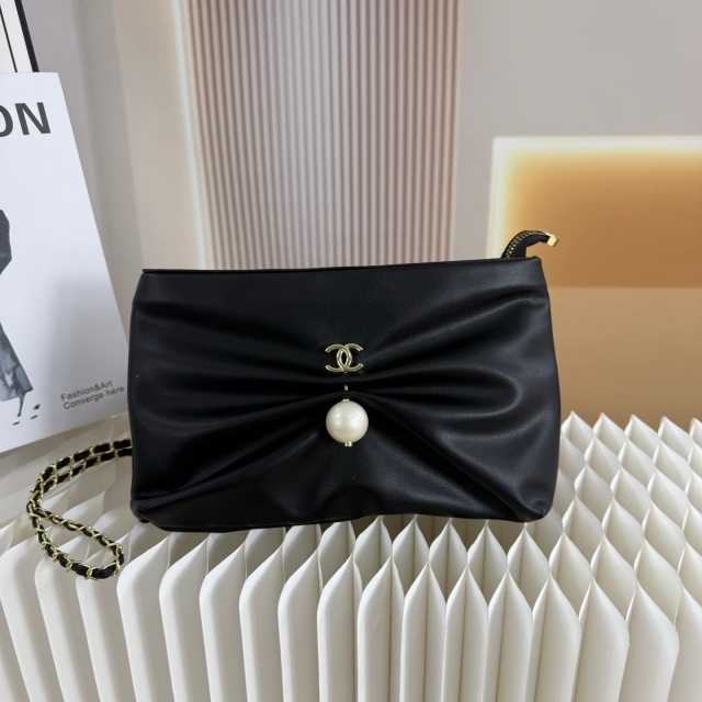 Pearl Fashion Leather Chained Messenger Bags