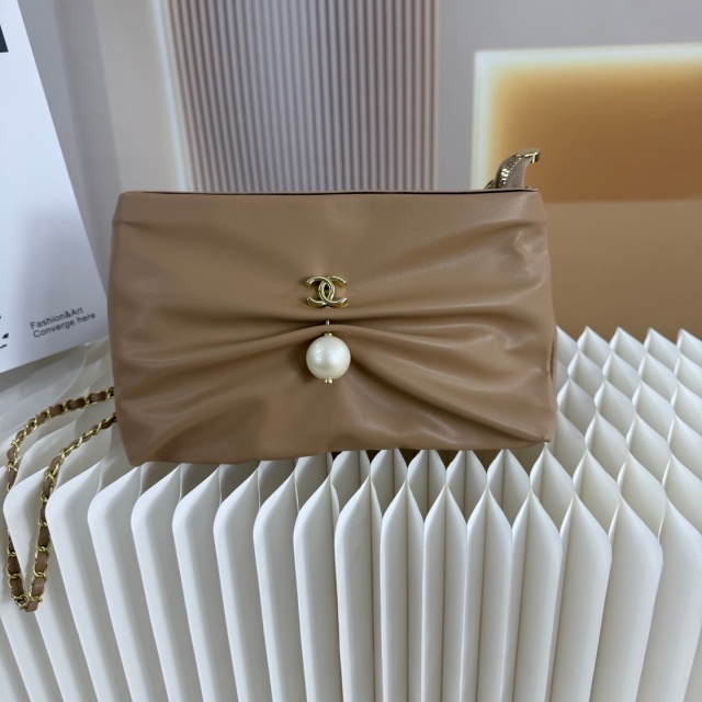 Pearl Fashion Leather Chained Messenger Bags