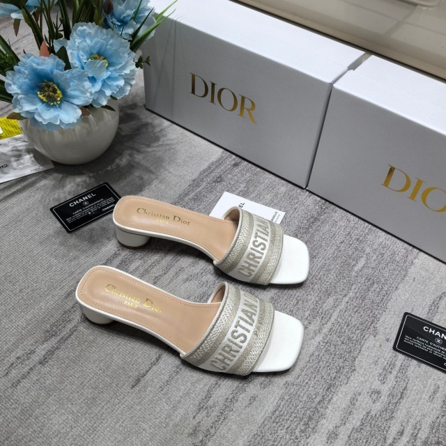 Luxury Fashion Women Chunky Sandals