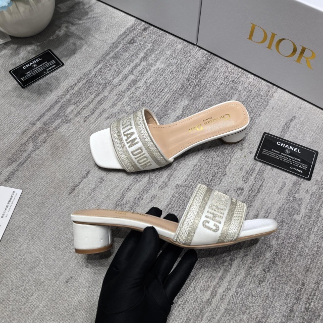 Luxury Fashion Women Chunky Sandals