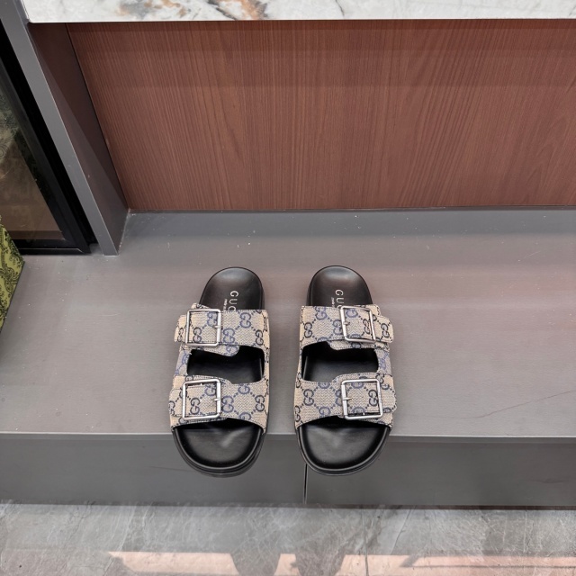 Luxury Fashion Buckle Strap Flat Sandals