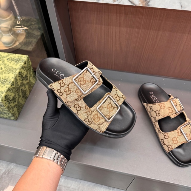 Luxury Fashion Buckle Strap Flat Sandals
