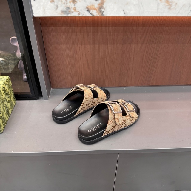 Luxury Fashion Buckle Strap Flat Sandals