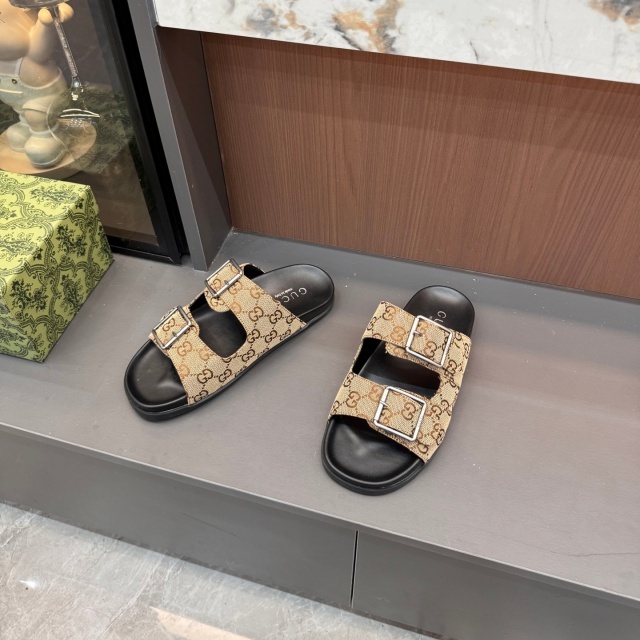 Luxury Fashion Buckle Strap Flat Sandals