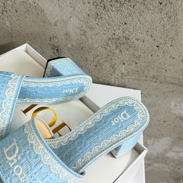 Fashion Embroidery Luxury Chunky Sandals